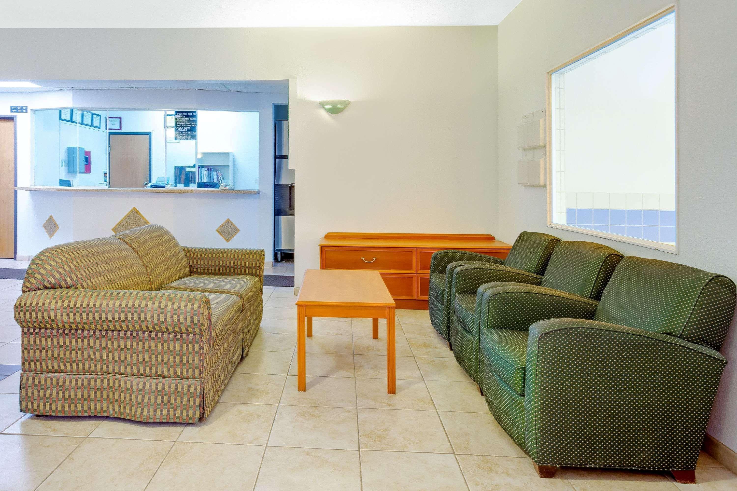 Super 8 By Wyndham Price Motel Luaran gambar