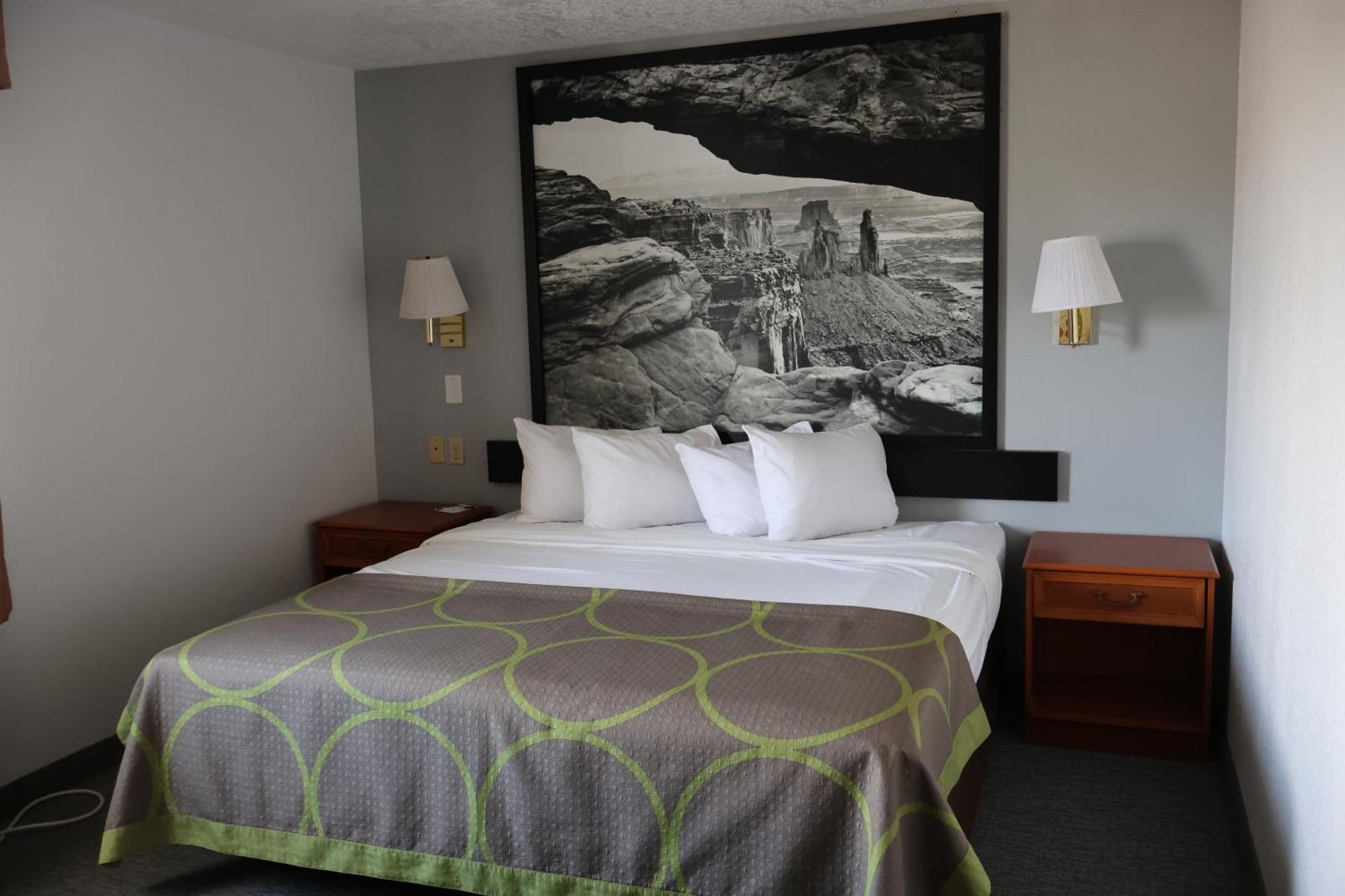 Super 8 By Wyndham Price Motel Luaran gambar