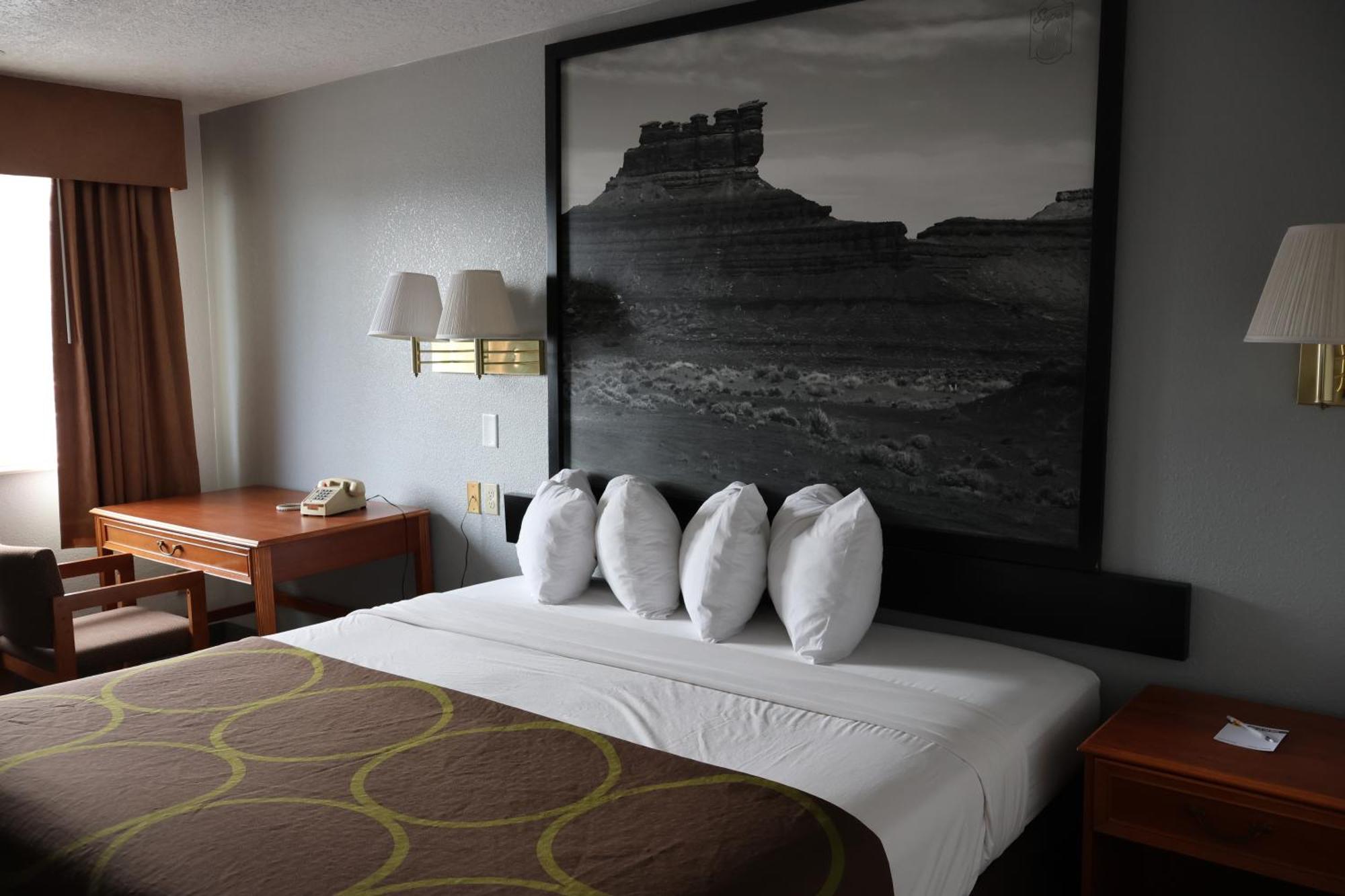 Super 8 By Wyndham Price Motel Luaran gambar
