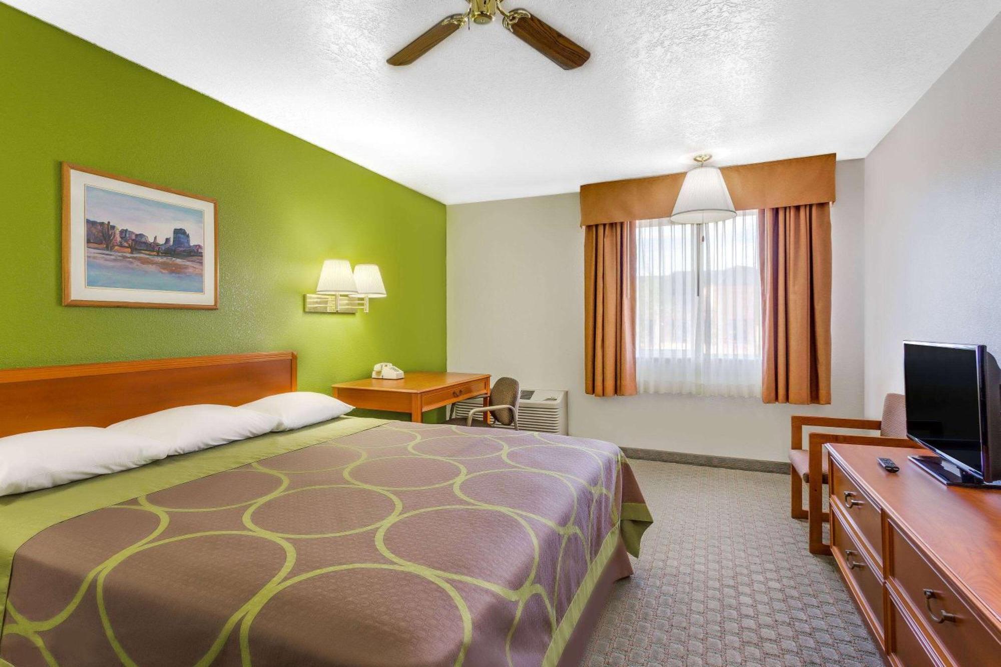 Super 8 By Wyndham Price Motel Luaran gambar