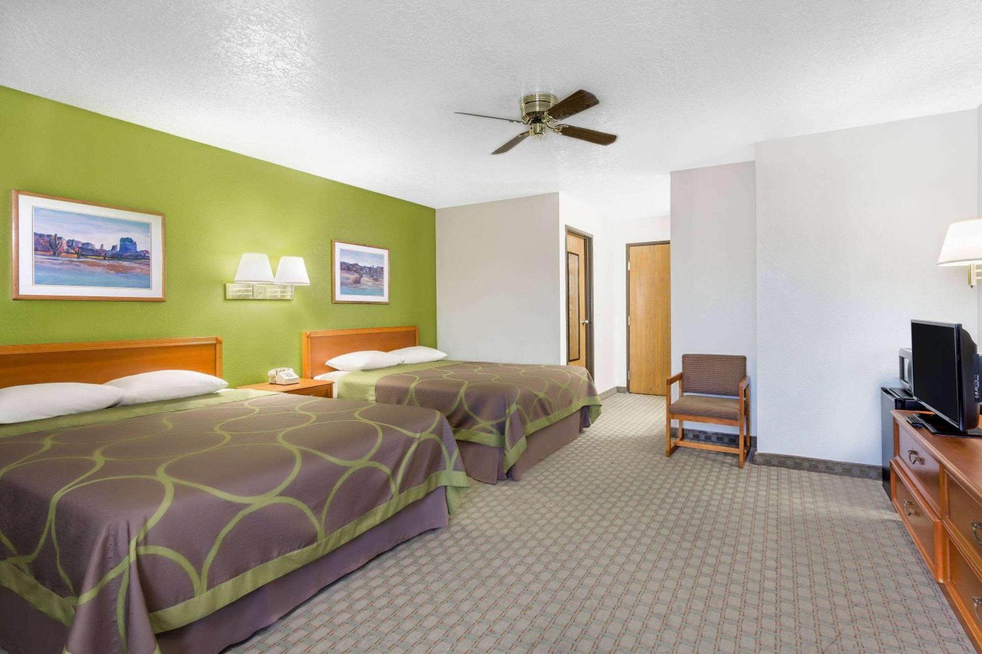 Super 8 By Wyndham Price Motel Luaran gambar