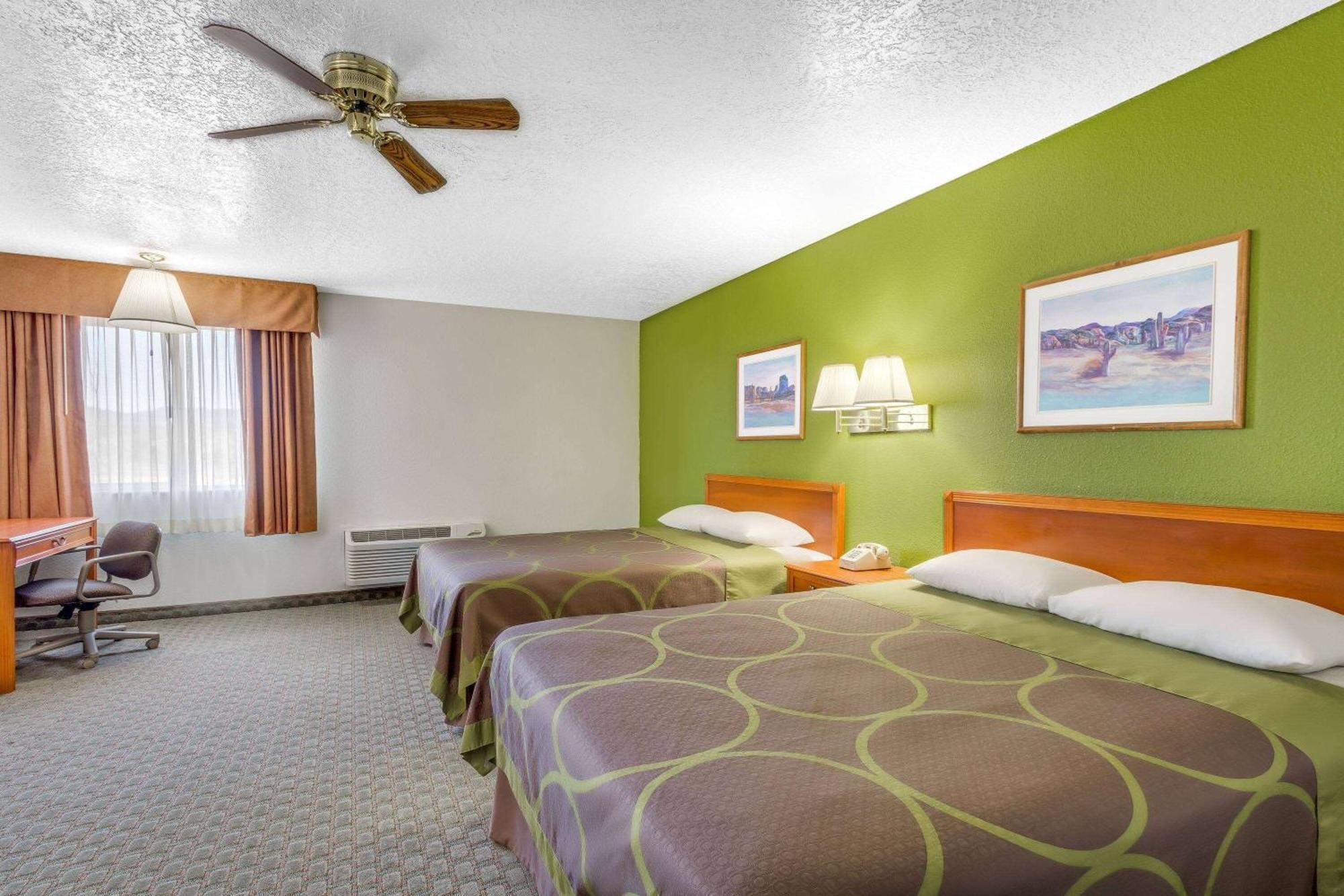 Super 8 By Wyndham Price Motel Luaran gambar